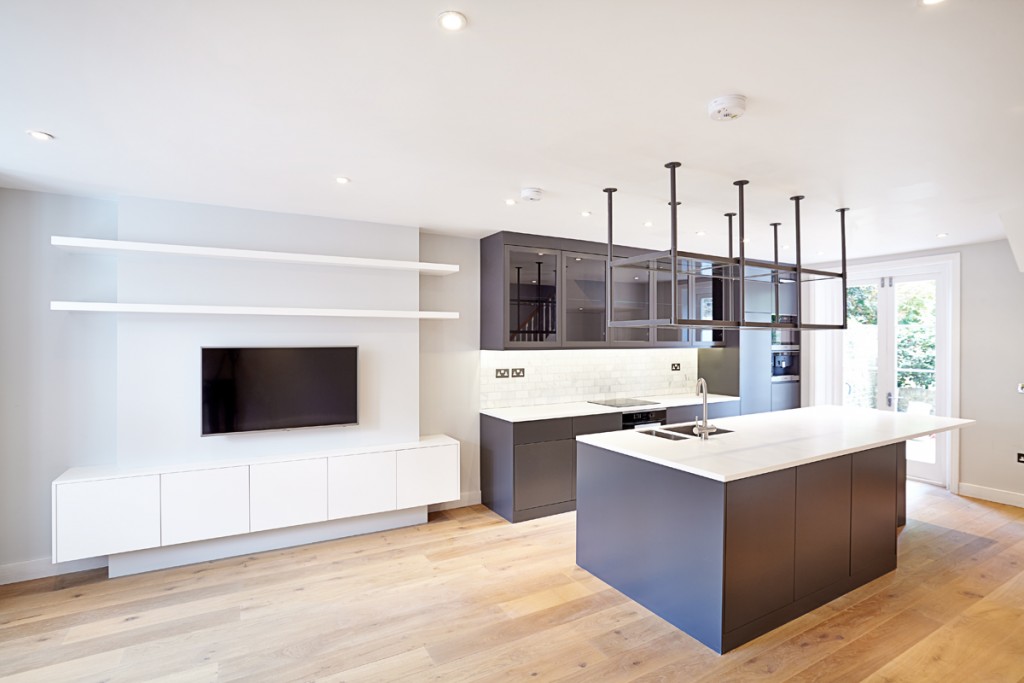 London Home - Open Plan Kitchen & Lounge 